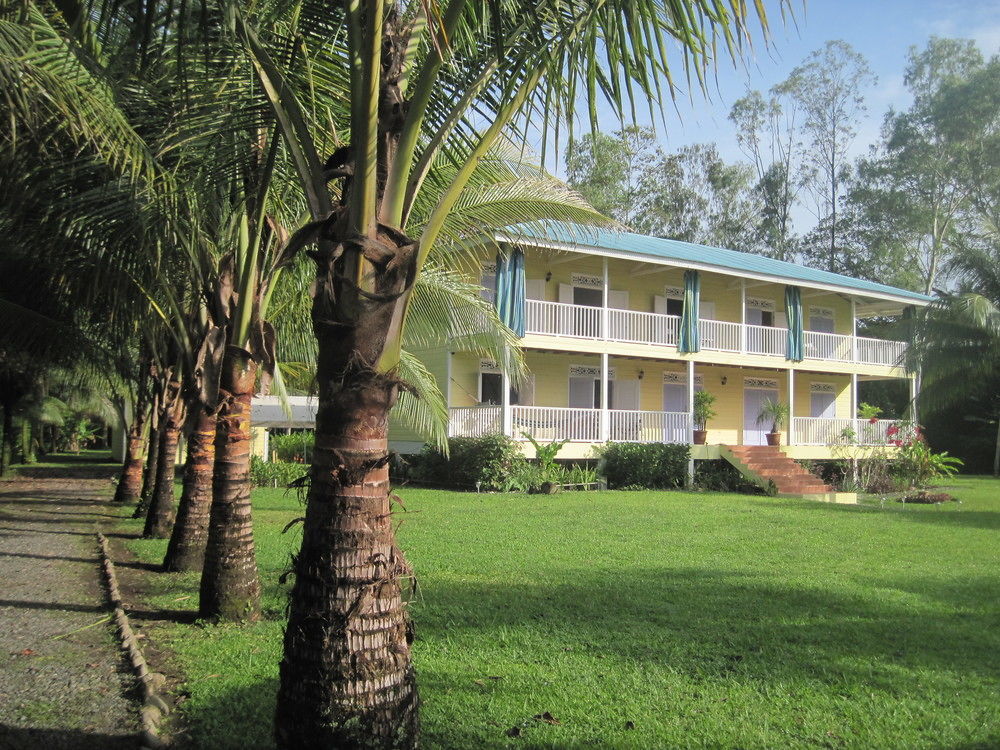 Sand Dollar Beach Bed & Breakfast Bocas del Toro Exteriör bild