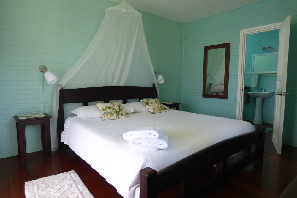 Sand Dollar Beach Bed & Breakfast Bocas del Toro Exteriör bild