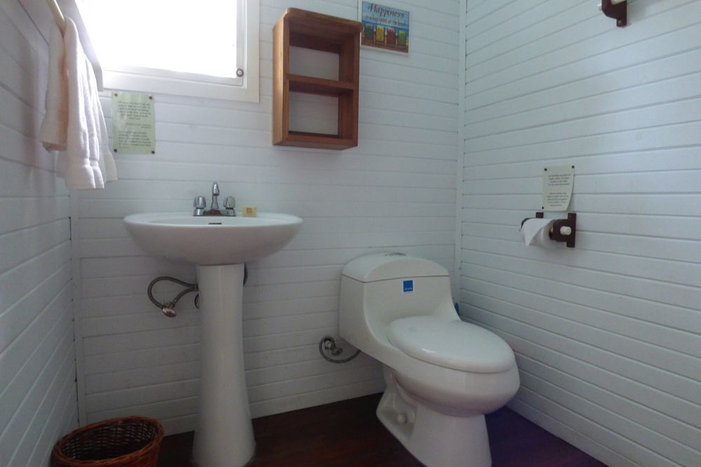 Sand Dollar Beach Bed & Breakfast Bocas del Toro Exteriör bild